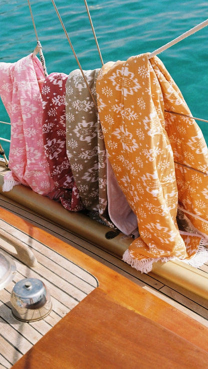 GnB towel - tobacco maggie