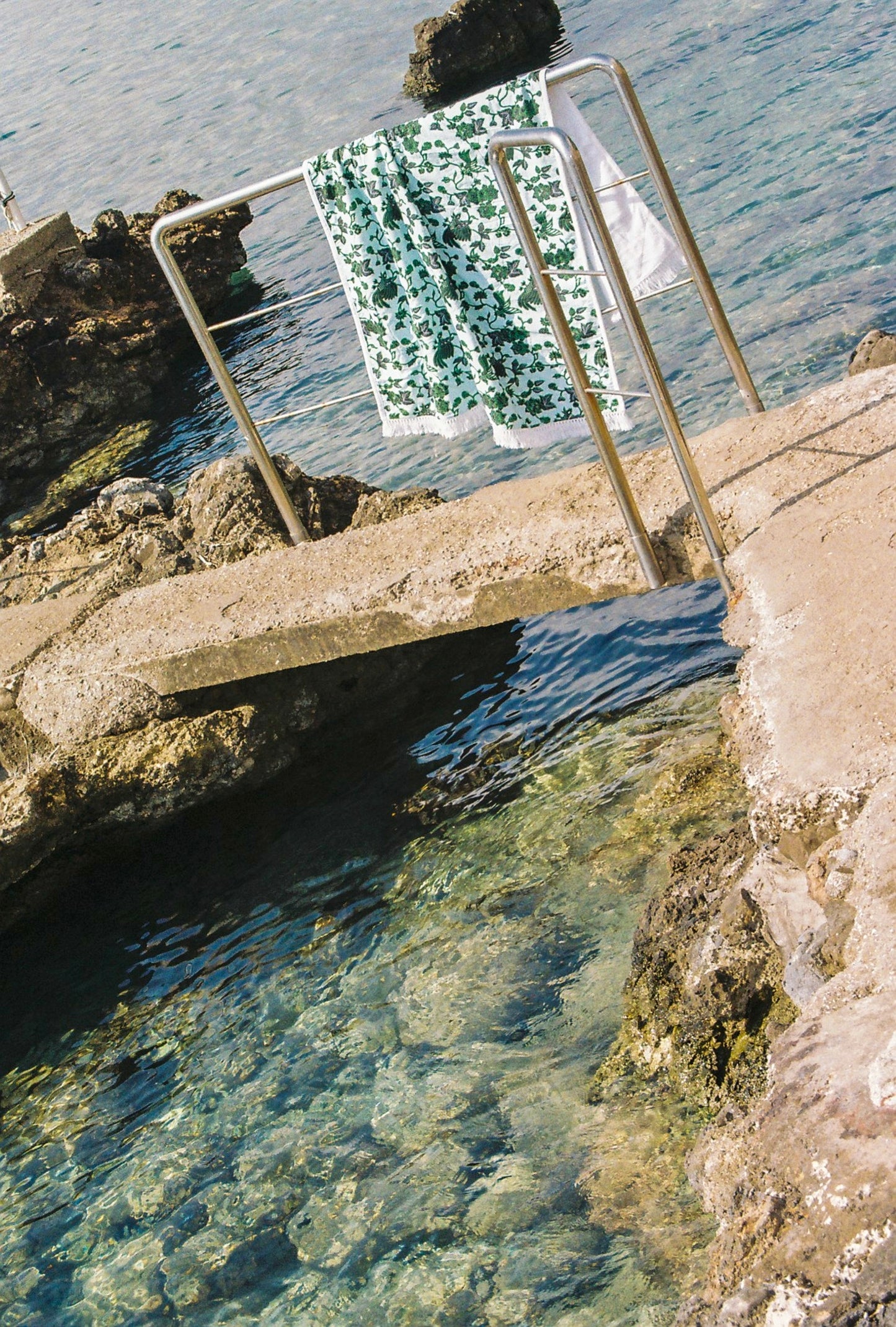 GnB towel - mint green marigold