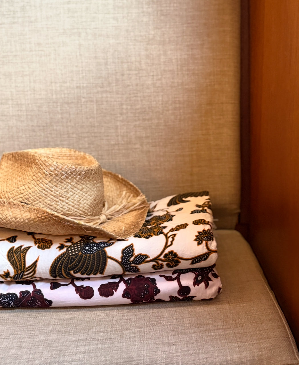 GnB towel - plum marigold